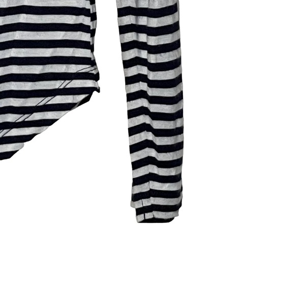 Cabi Tunic T-Shirt Size Small Navy White Striped Womens 100% Rayon Top - Picture 3 of 5